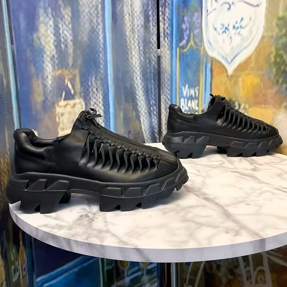 4CCCCEES Arko Spine Sneaker Black Leather Zipper Cutout Size 39 EUC - Picture 9 of 12